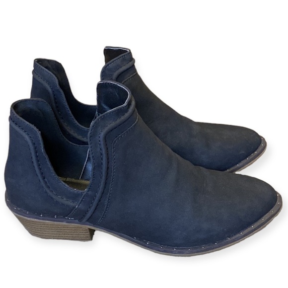 Women’s Rampage Envy Black Studded Ankle Boots - Picture 1 of 8